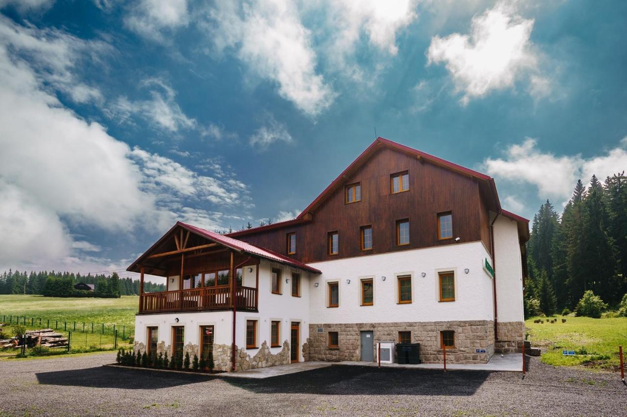 Apartmán Ela Horni Blatna Exterior foto