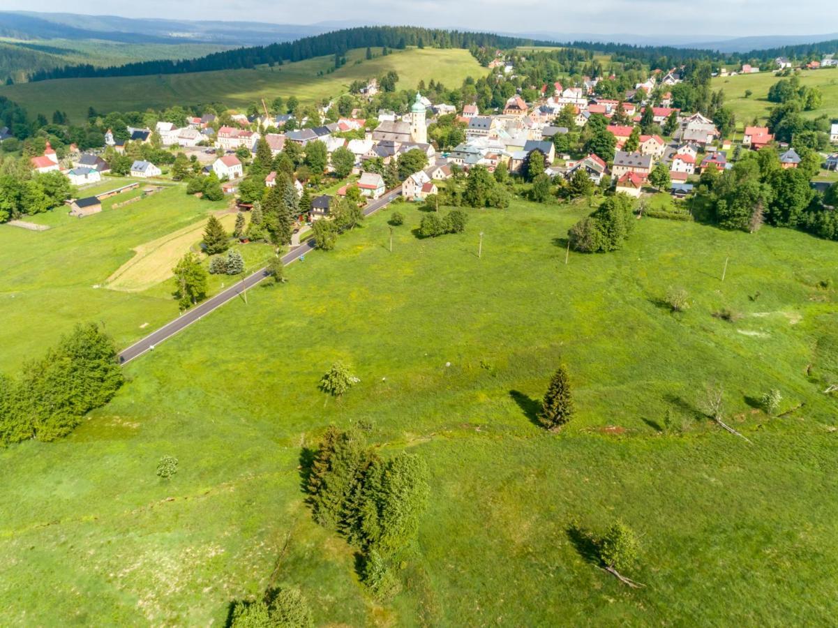 Apartmán Ela Horni Blatna Exterior foto